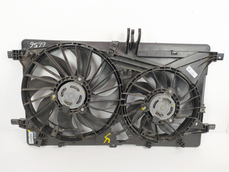 Recambio de electroventilador para opel movano b kasten/combi fg. l1h1 2,8t referencia OEM IAM 214812105R  