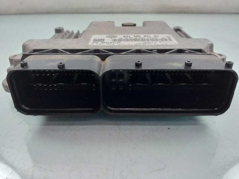 Recambio de centralita motor uce para seat leon (1p1) sport limited referencia OEM IAM 03G906021SC 0281014422 