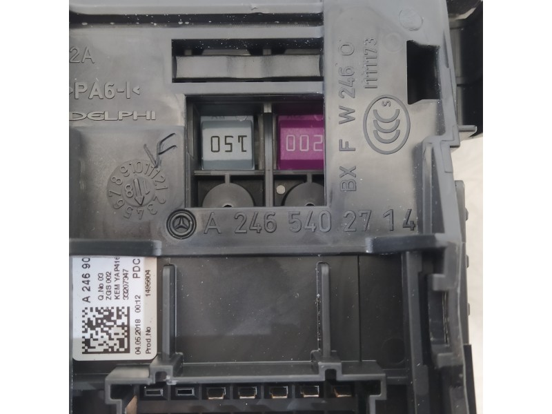 Recambio de caja reles / fusibles para infiniti q50 q50 referencia OEM IAM A2469067200 A2465402714 