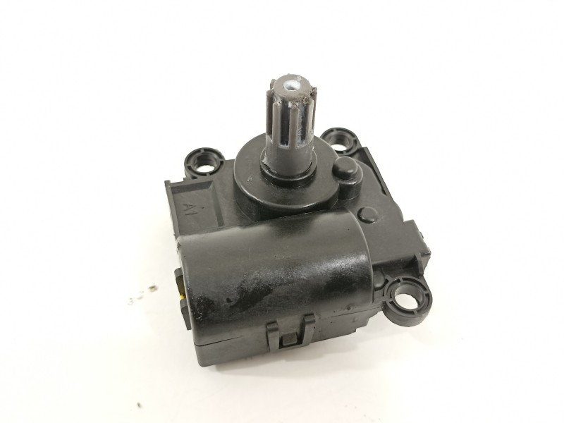 Recambio de motor apertura trampillas climatizador para hyundai i30 (pd) essence referencia OEM IAM D332EDFAA02 PIBASS 