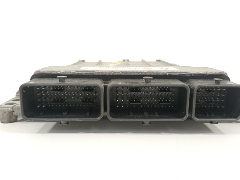 Recambio de centralita motor uce para renault captur limited referencia OEM IAM A2829003600 237101339S 