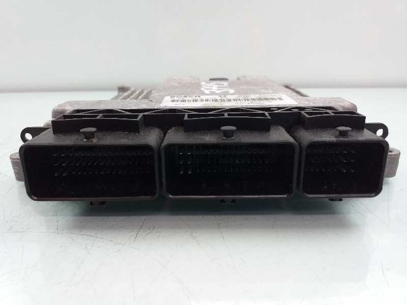 Recambio de centralita motor uce para dacia dokker ambiance referencia OEM IAM 237102213R 0281030439 237104128R