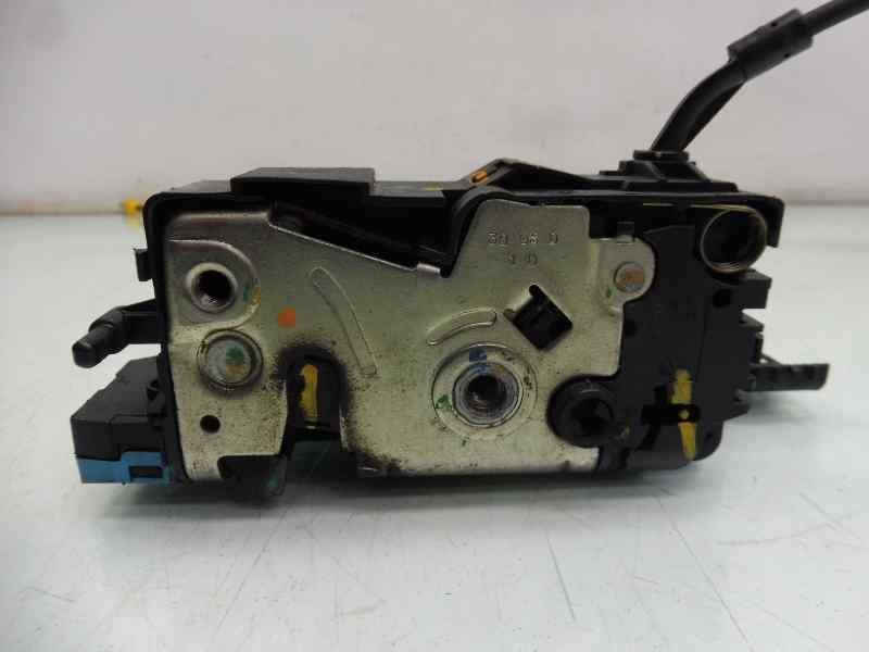 Recambio de cerradura puerta trasera derecha para peugeot 207 xt referencia OEM IAM   