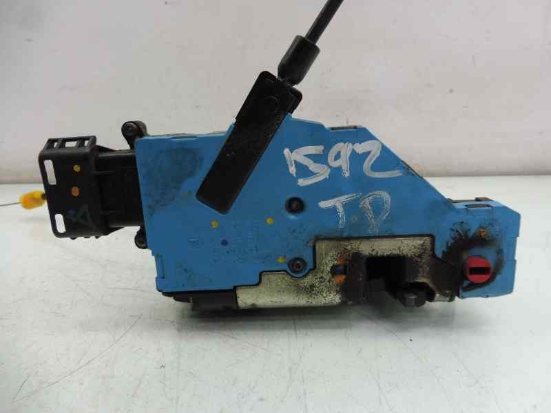 Recambio de cerradura puerta trasera derecha para peugeot 207 xt referencia OEM IAM   