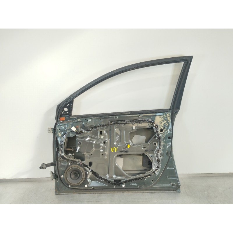 Recambio de puerta delantera derecha para toyota avensis wagon (t25) 2.2 d-4d executive referencia OEM IAM   