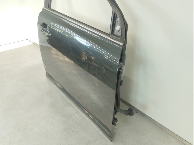 Recambio de puerta delantera derecha para toyota avensis wagon (t25) 2.2 d-4d executive referencia OEM IAM   