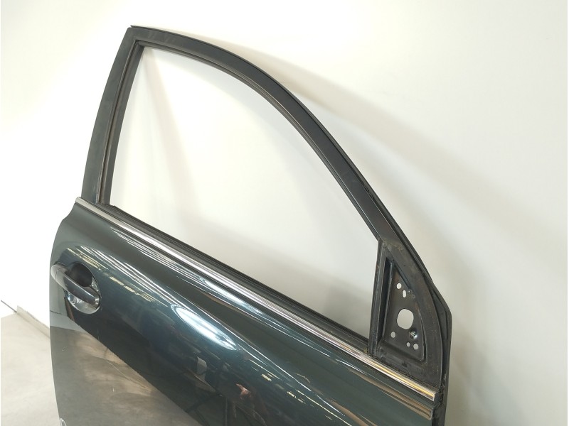 Recambio de puerta delantera derecha para toyota avensis wagon (t25) 2.2 d-4d executive referencia OEM IAM   