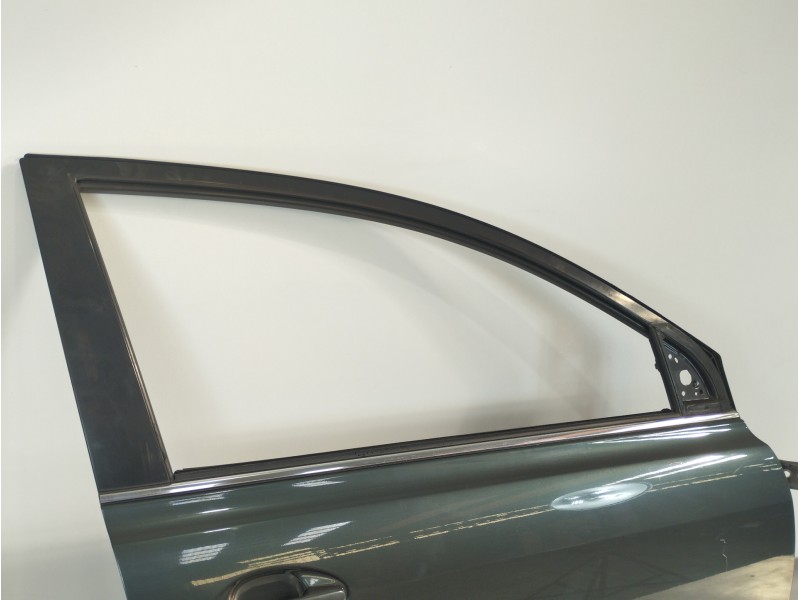 Recambio de puerta delantera derecha para toyota avensis wagon (t25) 2.2 d-4d executive referencia OEM IAM   