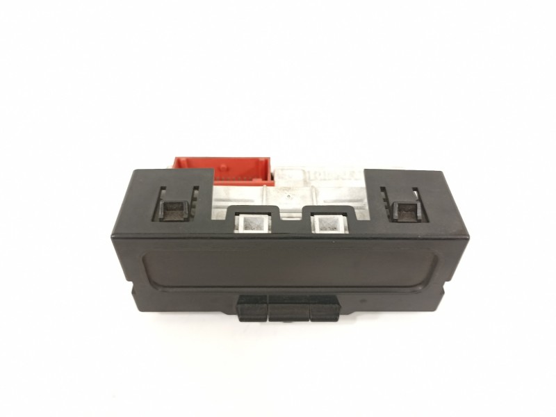 Recambio de pantalla multifuncion para renault megane ii berlina 5p authentique referencia OEM IAM 8200107839  