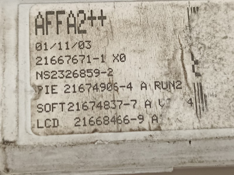 Recambio de pantalla multifuncion para renault megane ii berlina 5p authentique referencia OEM IAM 8200107839  