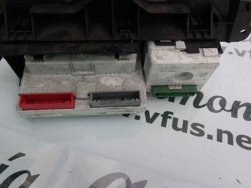 Recambio de pantalla multifuncion para renault scenic (ja..) 1.9 dci authentique referencia OEM IAM 8200142416  