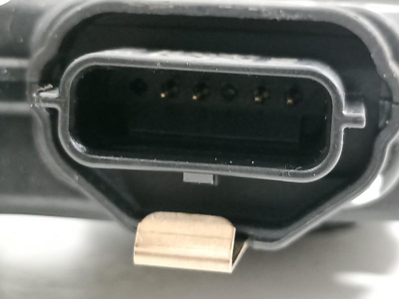 Recambio de cerradura puerta trasera derecha para renault captur limited referencia OEM IAM 805027072R  