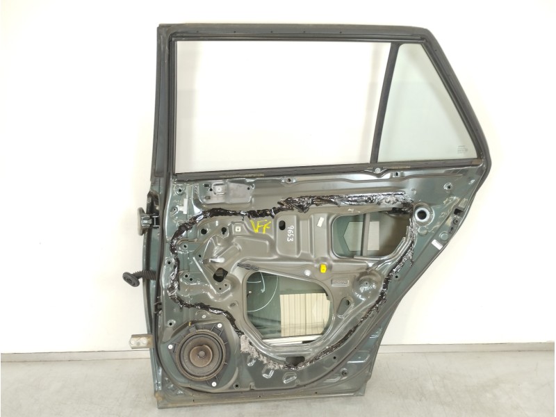 Recambio de puerta trasera derecha para toyota avensis wagon (t25) 2.2 d-4d executive referencia OEM IAM   