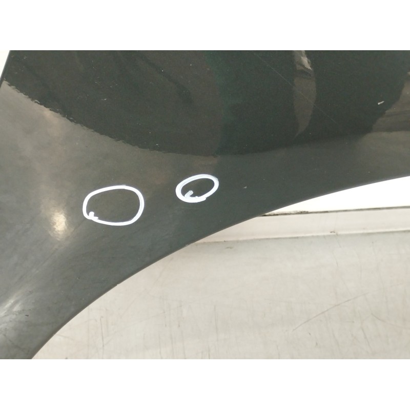 Recambio de aleta delantera derecha para toyota avensis wagon (t25) 2.2 d-4d executive referencia OEM IAM   