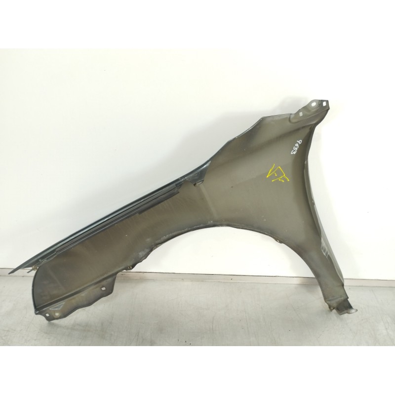 Recambio de aleta delantera derecha para toyota avensis wagon (t25) 2.2 d-4d executive referencia OEM IAM   