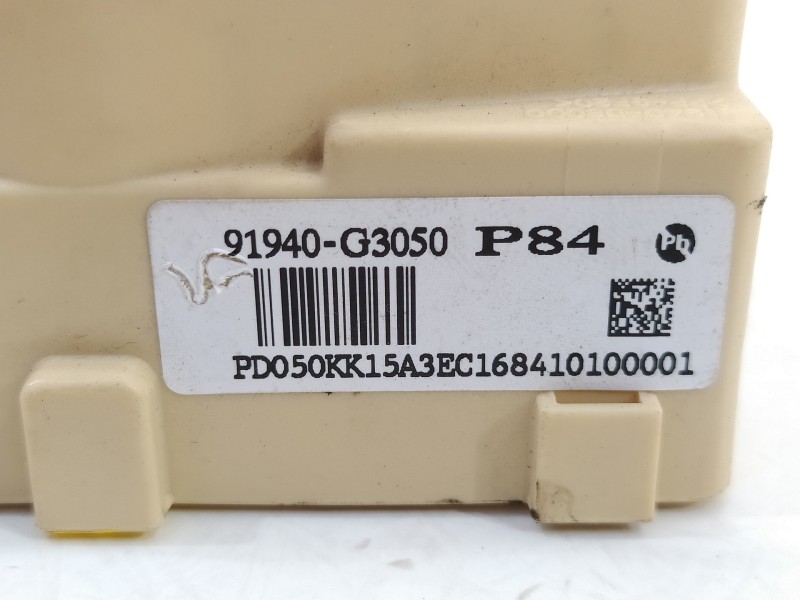 Recambio de caja reles / fusibles para hyundai i30 (pd) essence referencia OEM IAM 91940G3050  