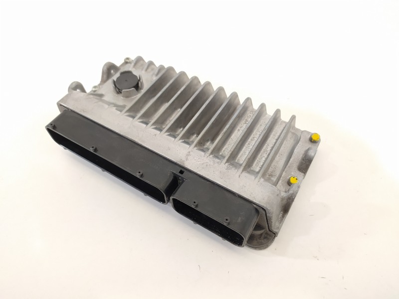 Recambio de centralita motor uce para toyota auris hybrid active business plus referencia OEM IAM 8966602810 2762007310 