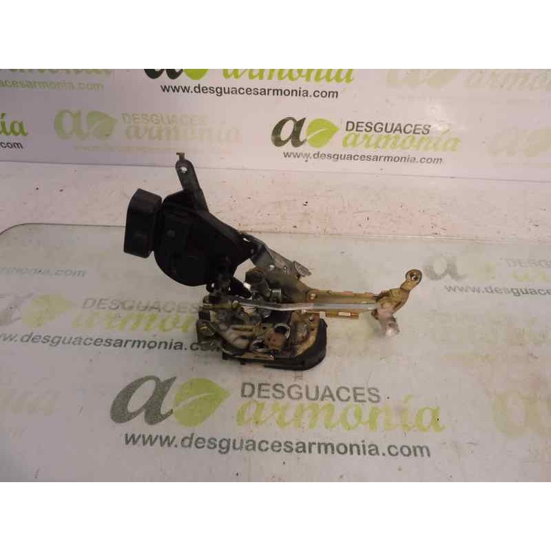 Recambio de cerradura puerta delantera izquierda para toyota corolla (e12) 1.6 linea terra sedán referencia OEM IAM 21334F2303  