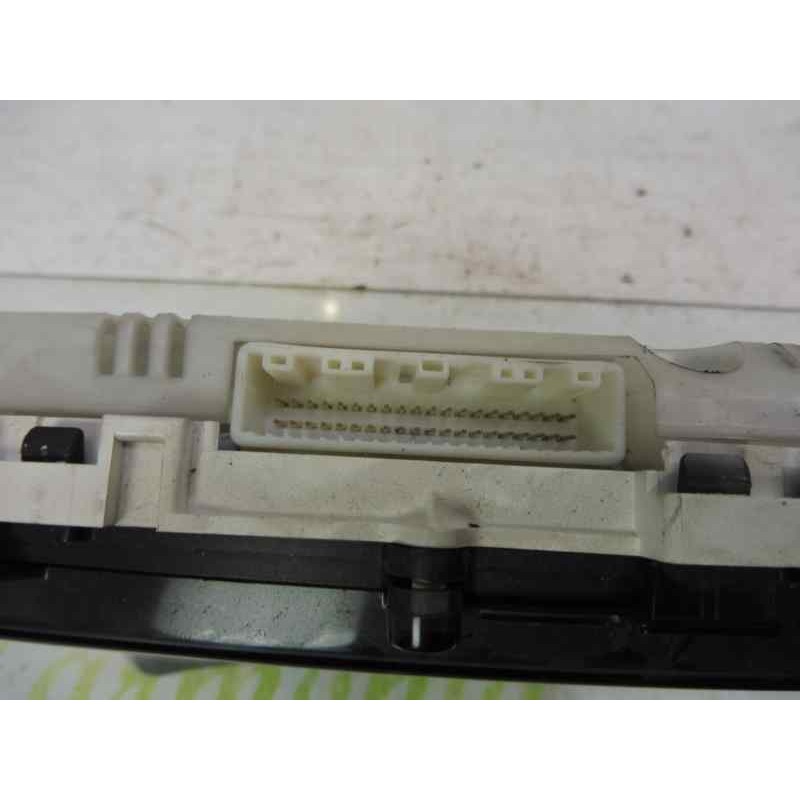 Recambio de cuadro instrumentos para toyota corolla (e12) 1.6 linea terra sedán referencia OEM IAM 8380012E10 2574206300 