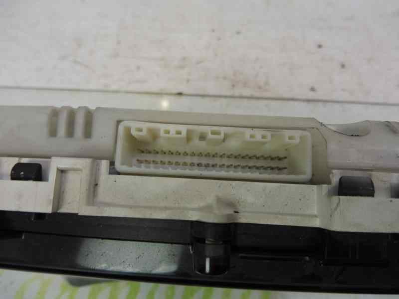 Recambio de cuadro instrumentos para toyota corolla (e12) 1.6 linea terra sedán referencia OEM IAM 8380012E10 2574206300 