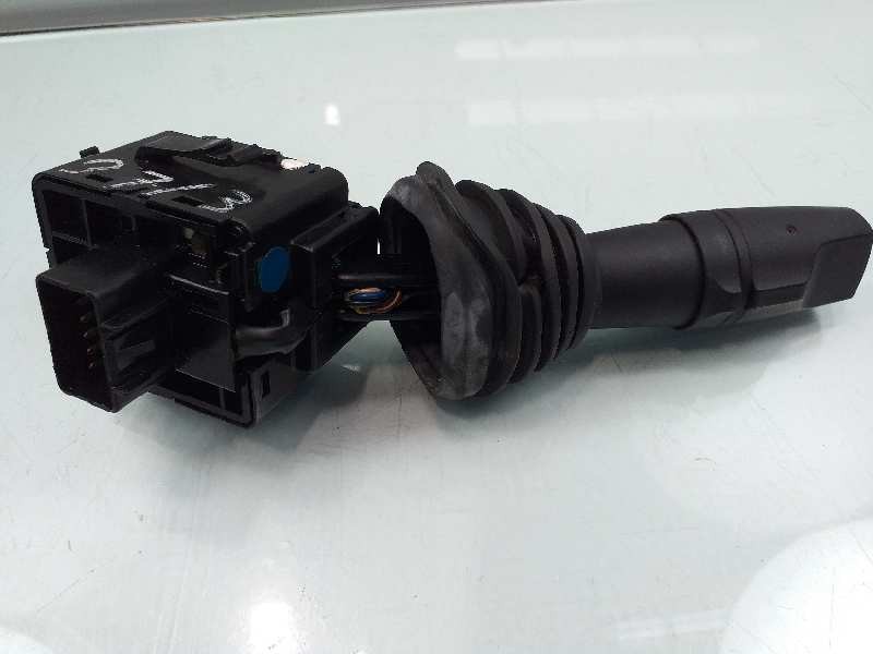 Recambio de mando luces para chevrolet captiva 2.4 ls referencia OEM IAM 202005410  