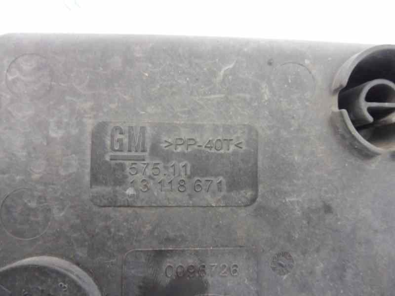 Recambio de faro antiniebla derecho para opel corsa c silverline referencia OEM IAM 13118671  