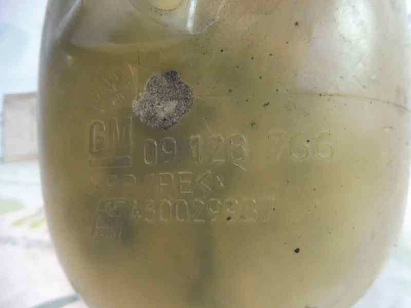 Recambio de deposito expansion para opel corsa c silverline referencia OEM IAM 09128766 460029937 