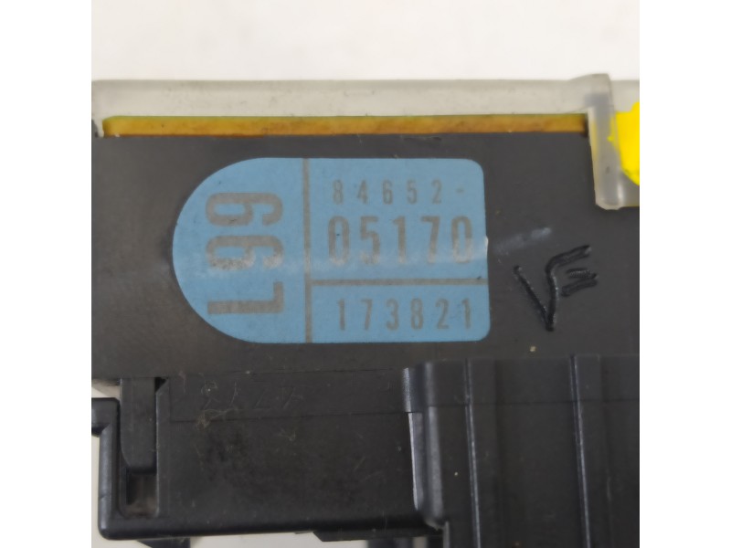 Recambio de mando limpia para toyota avensis wagon (t25) 2.2 d-4d executive referencia OEM IAM 8465205170  