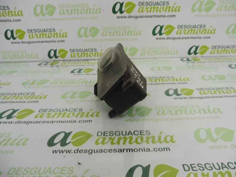 Recambio de faro antiniebla izquierdo para opel corsa c silverline referencia OEM IAM 13118670  