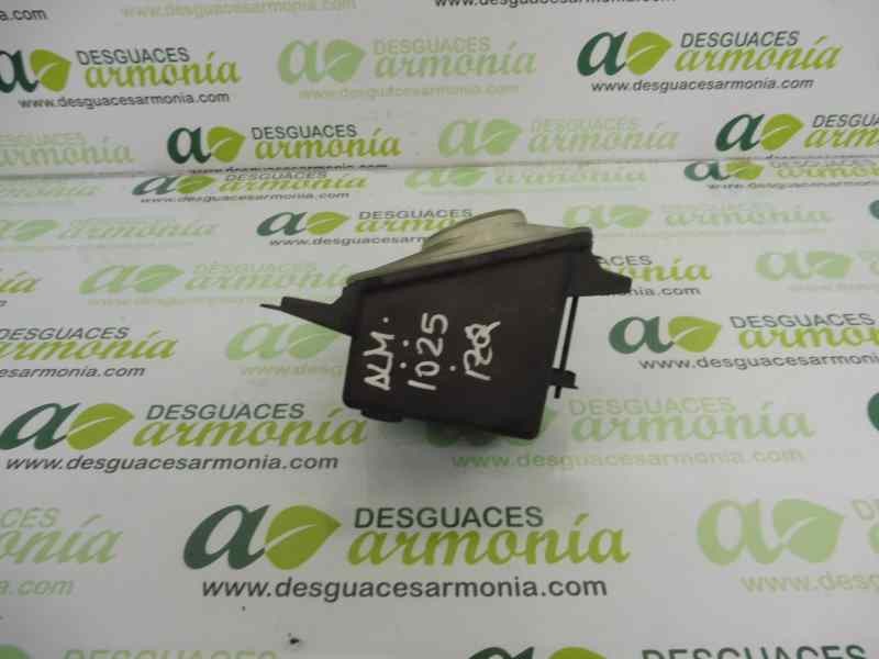 Recambio de faro antiniebla izquierdo para opel corsa c silverline referencia OEM IAM 13118670  
