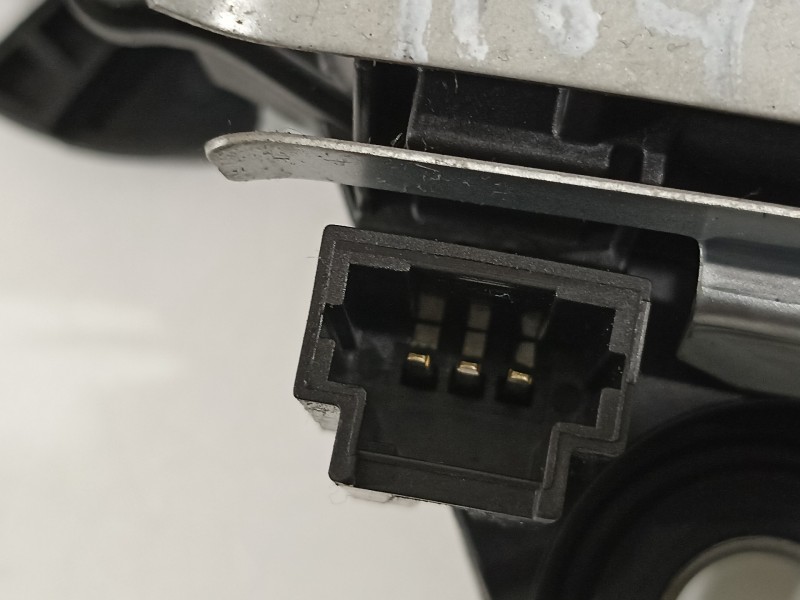 Recambio de motor limpia trasero para opel astra j sports tourer selective referencia OEM IAM 13395013  