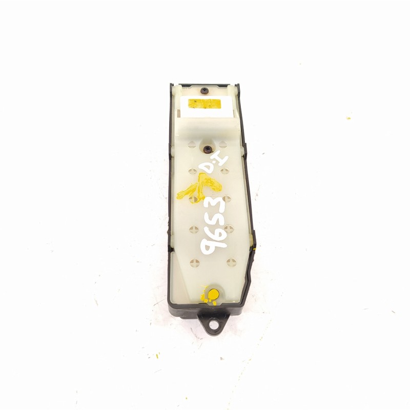 Recambio de mando elevalunas delantero izquierdo para toyota avensis wagon (t25) 2.2 d-4d executive referencia OEM IAM 84802052 