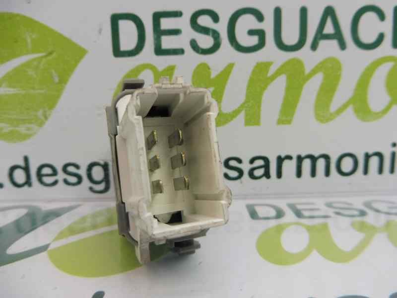 Recambio de mando elevalunas trasero izquierdo para renault scenic ii grand dynamique referencia OEM IAM 2808202 220510C 