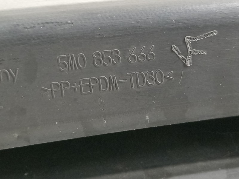 Recambio de rejilla paragolpes delantero para volkswagen golf plus (5m1) bluemotion highline referencia OEM IAM 5M0853666  
