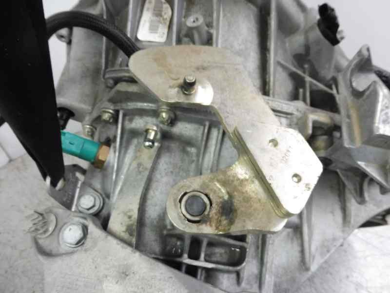 Recambio de caja cambios para dacia duster laureate 4x2 referencia OEM IAM TL4B043  