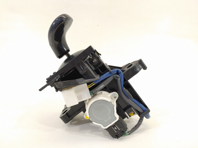 Recambio de palanca cambio para toyota auris hybrid active business plus referencia OEM IAM 75C583LHD  