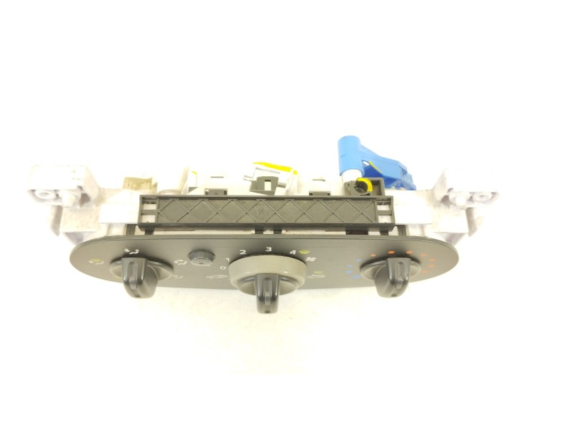 Recambio de mando calefaccion / aire acondicionado para dacia duster laureate 4x2 referencia OEM IAM N106278B T1001639U N106278B
