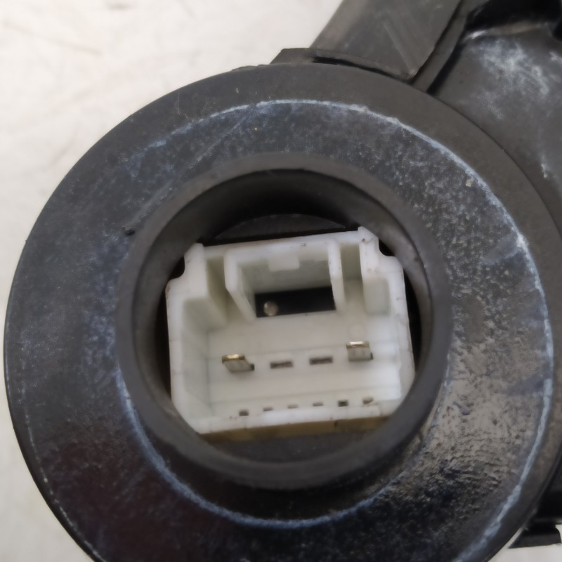 Recambio de cerradura puerta trasera derecha para toyota avensis wagon (t25) 2.2 d-4d executive referencia OEM IAM   