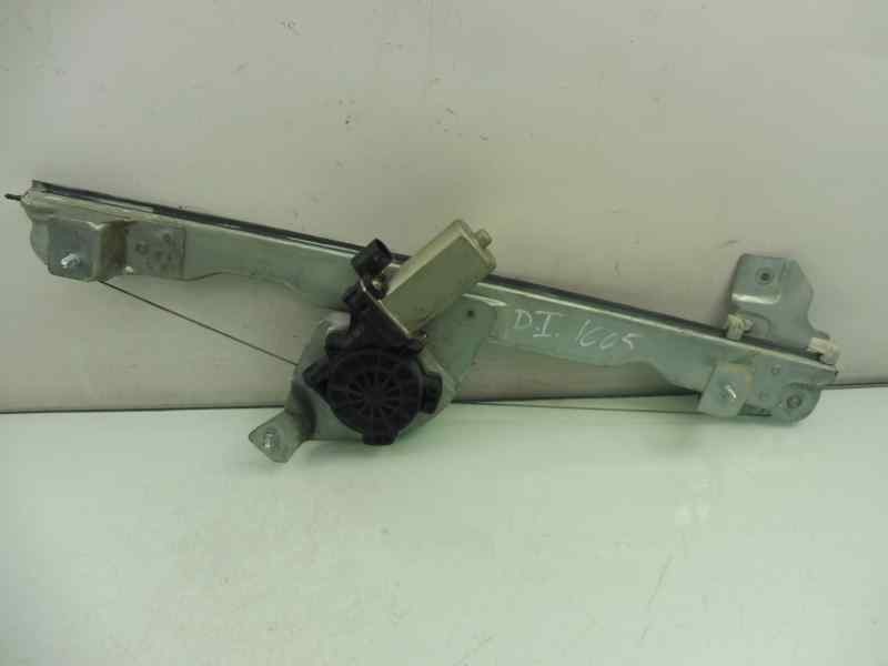 Recambio de elevalunas delantero izquierdo para dacia duster laureate 4x2 referencia OEM IAM 8200733829  