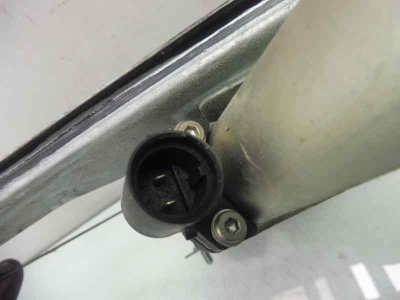 Recambio de elevalunas delantero izquierdo para dacia duster laureate 4x2 referencia OEM IAM 8200733829  