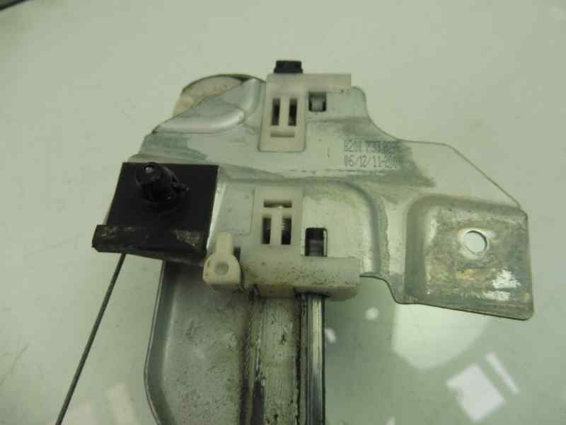 Recambio de elevalunas delantero izquierdo para dacia duster laureate 4x2 referencia OEM IAM 8200733829  