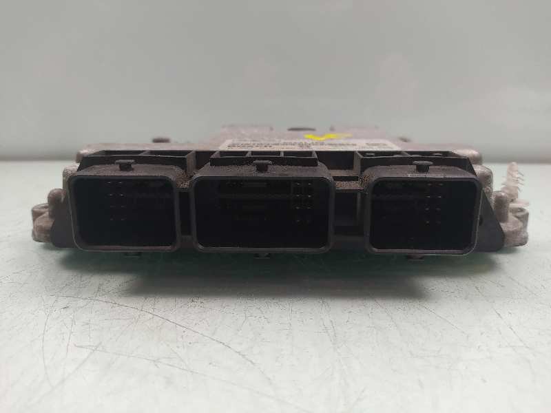 Recambio de centralita motor uce para ford focus berlina (cap) sport referencia OEM IAM 5M5112A650LB 0281012486 