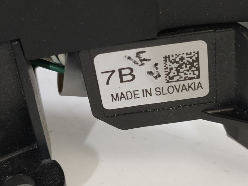 Recambio de mando volante para toyota auris hybrid active business plus referencia OEM IAM 8424712040 18A174 