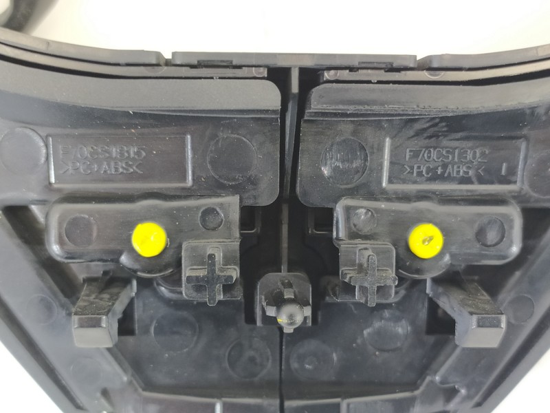 Recambio de mando volante para toyota auris hybrid active business plus referencia OEM IAM 8424712040 18A174 