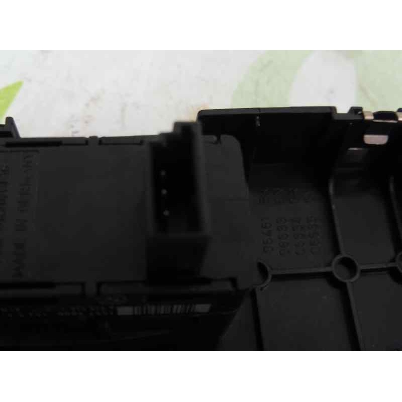 Recambio de mando elevalunas delantero derecho para bmw serie 1 berlina (e81/e87) 118d referencia OEM IAM 6935534 15979800 