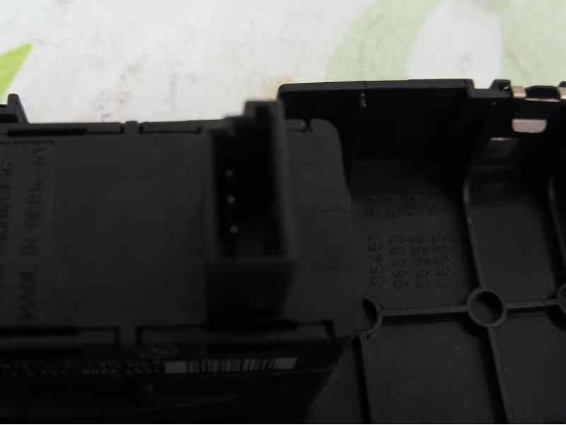 Recambio de mando elevalunas delantero derecho para bmw serie 1 berlina (e81/e87) 118d referencia OEM IAM 6935534 15979800 