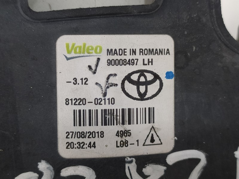 Recambio de faro antiniebla derecho para toyota auris hybrid active business plus referencia OEM IAM 90008499 90008497 812200211
