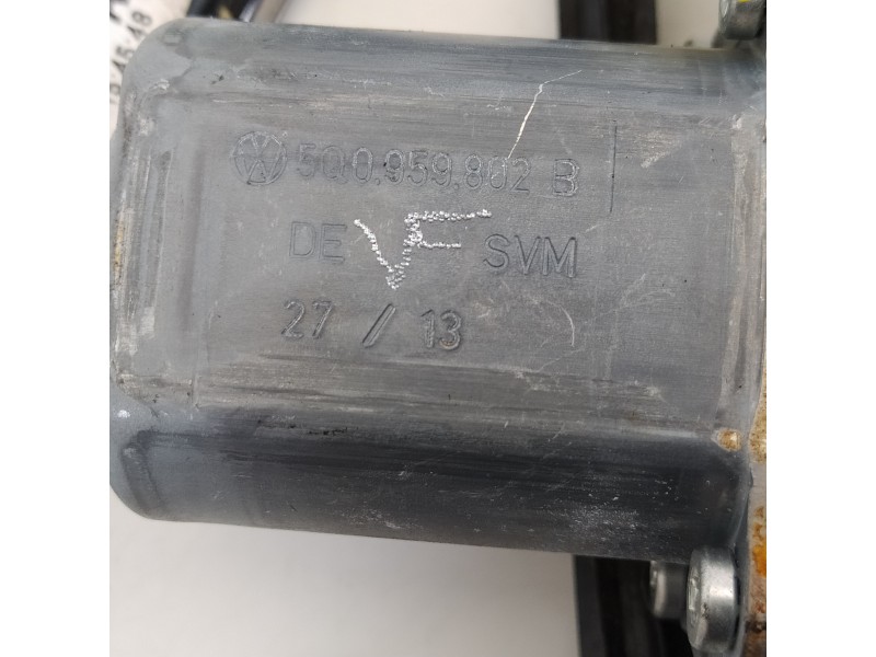 Recambio de elevalunas delantero derecho para volkswagen golf vii lim. edition bluemotion referencia OEM IAM 5G4837462F  