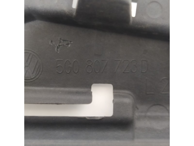 Recambio de refuerzo paragolpes delantero para volkswagen golf vii lim. sport bluemotion referencia OEM IAM 5G0807723D  