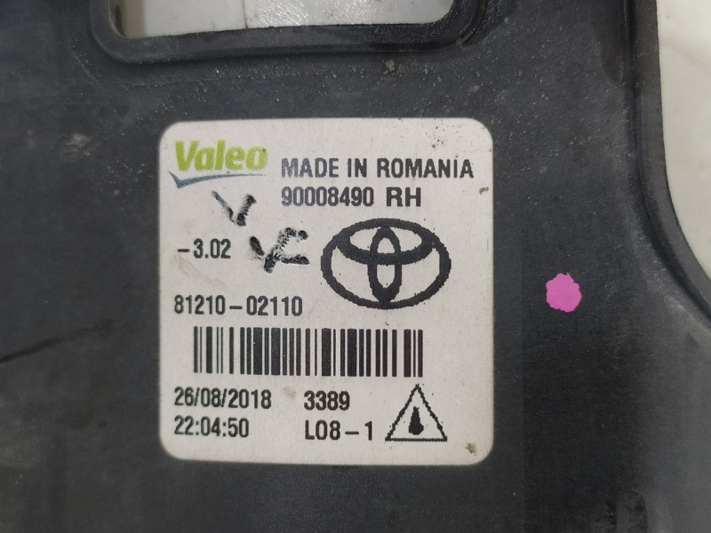 Recambio de faro antiniebla izquierdo para toyota auris hybrid active business plus referencia OEM IAM 8121002110 90008490 90008
